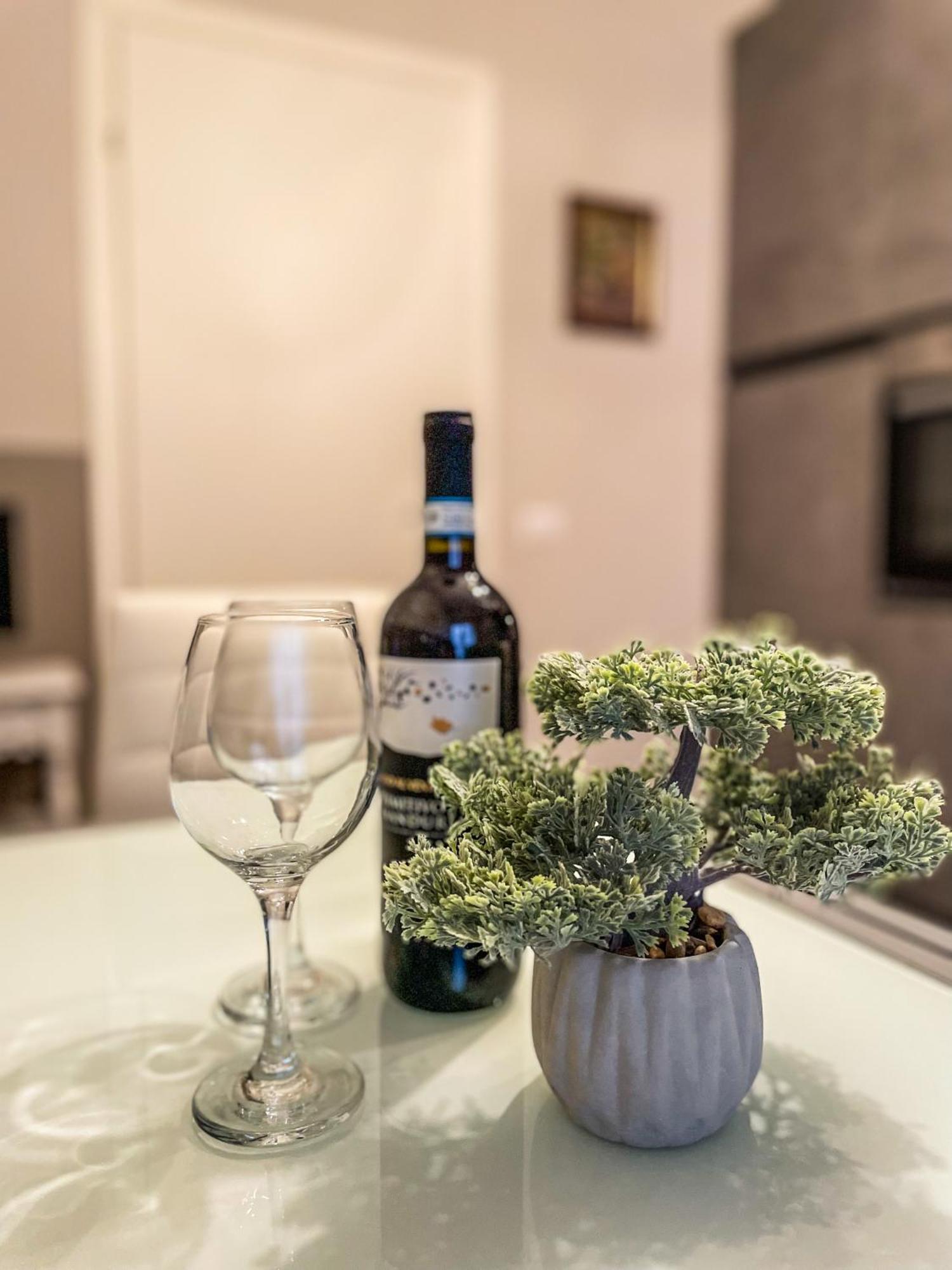 La Casa Bianca Apartment Vercelli Bagian luar foto
